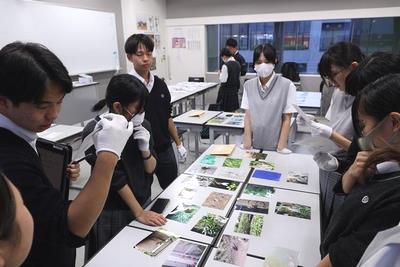 埼玉栄高校写真部の皆さんによる審査