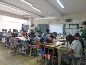 （ぼかし有）セブン－イレブン・ジャパンによる講義の様子1