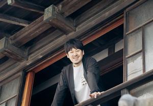 講師