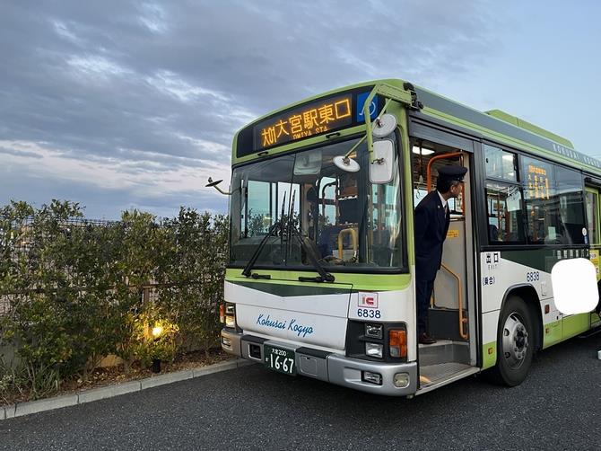 バス1
