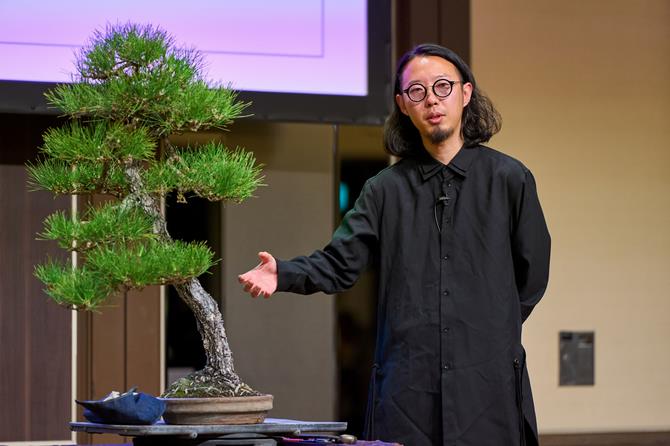 デモンストレーション