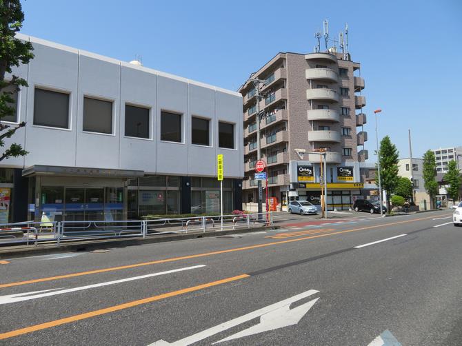 川口信用金庫与野支店脇