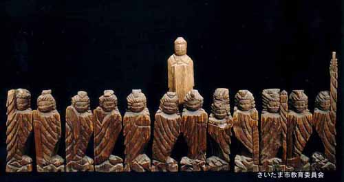 尼僧、円空仏模刻 使っ