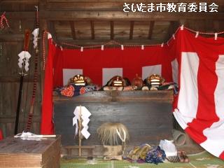 南部領辻の獅子舞獅子頭、衣裳及び道具類の写真