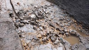 斜面下方の遺物出土状況