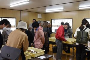 現地見学会_遺物展示