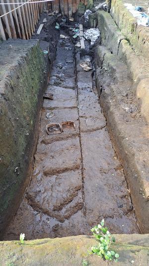 ローム層上面まで掘り下げた東側斜面部