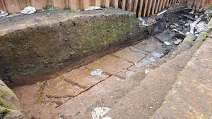 ローム層上面まで掘り下げた東側斜面部