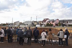 昨年度の現地見学会の様子