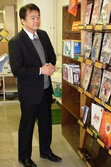 大宮図書館