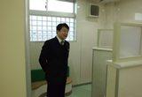 改修したトイレを視察