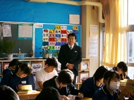 写真(朝の読書活動)