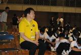 新人戦壮行会を見守る