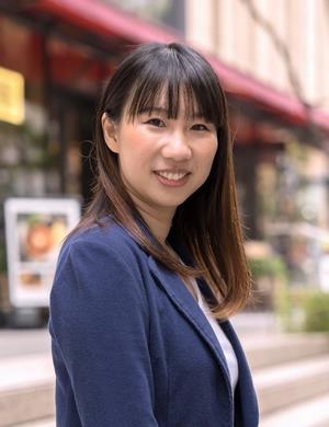 鈴木 典子 氏