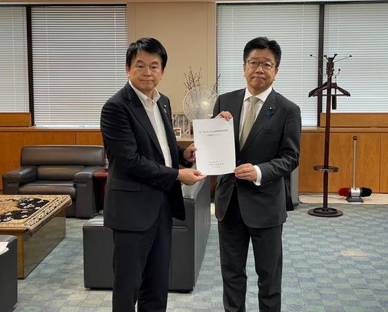 加藤厚生労働大臣