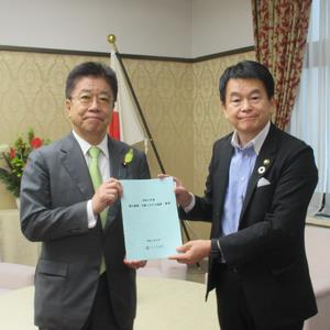 加藤財務大臣