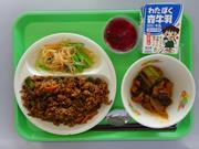中華料理のシェフ給食