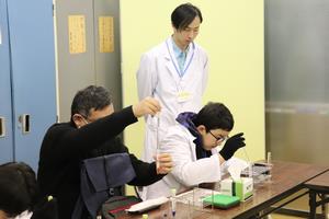 水質検査の様子