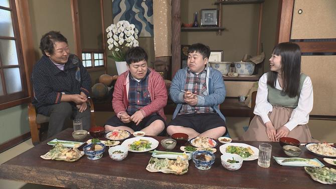 農家レストランで食事をいただく写真