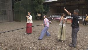 槍の投げ渡し