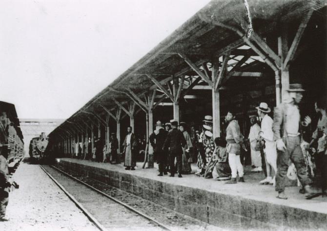 金沢書店 / 大宮駅100年史