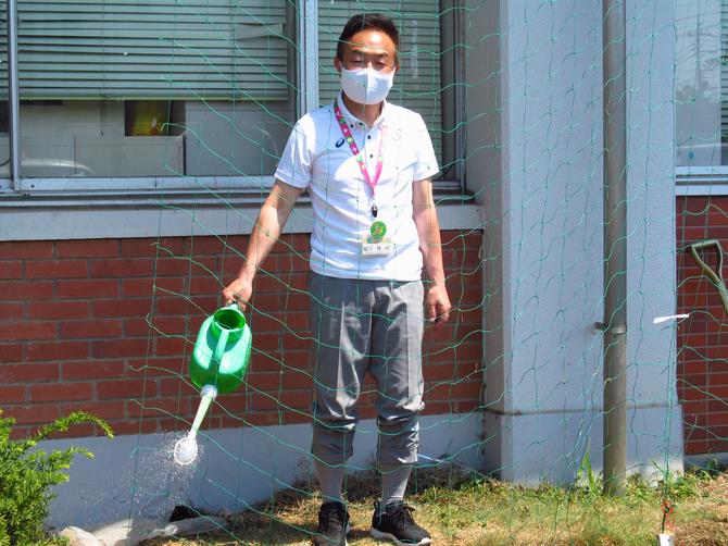 朝顔水やり