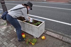稲荷町1