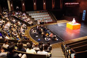 芸劇オープンシアター16