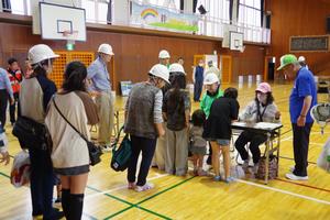避難所訓練与野本町小1