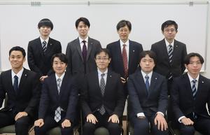 採用1・2年目の職員と田中区長