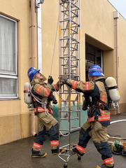 三連はしご操作